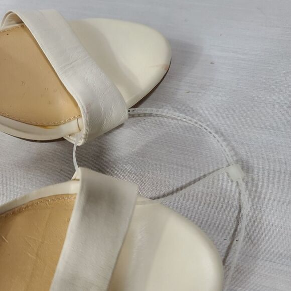 Fianni Bini White Ankle Strap Pump Heels - Picture 7 of 8